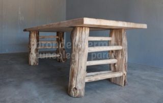 arredi-tavolo-legno-riciclo