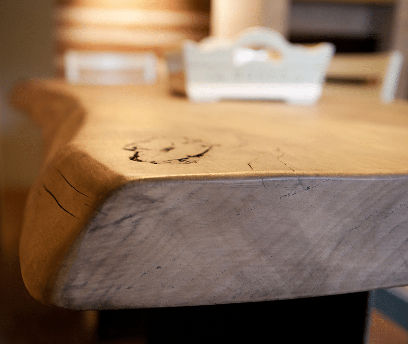 Tavolo in legno impermeabilizzato - particolare