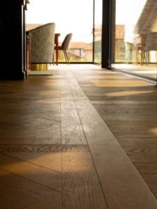 Parquet, rivestimenti, mobili e porte in legno di recupero. Borgo San Dalmazzo (CN). Artigiani del Legno dal 1929